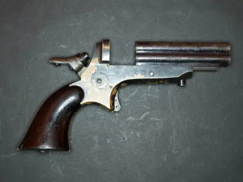 Derringer .22 LR: Mythes et Réalités - Guide Complet