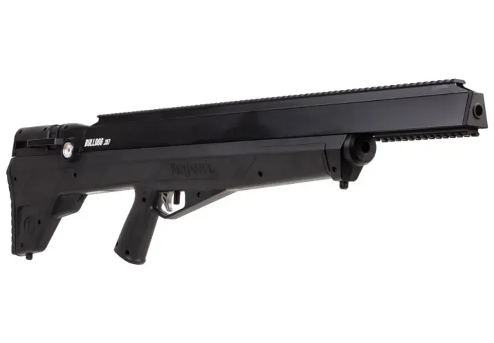 Carabine noire Benjamin Bulldog .357 sur fond blanc.