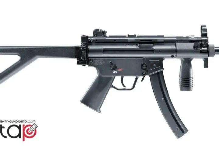 Mitraillette à plomb puissante, modèle MP5, avec crosse rétractable et poignée avant. Idéale pour le tir de loisir.